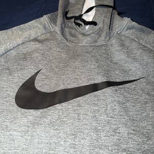 Nike Men’s XXL Dri-FIT Gray Pullover Hoodie Athletic Sweatshirt
